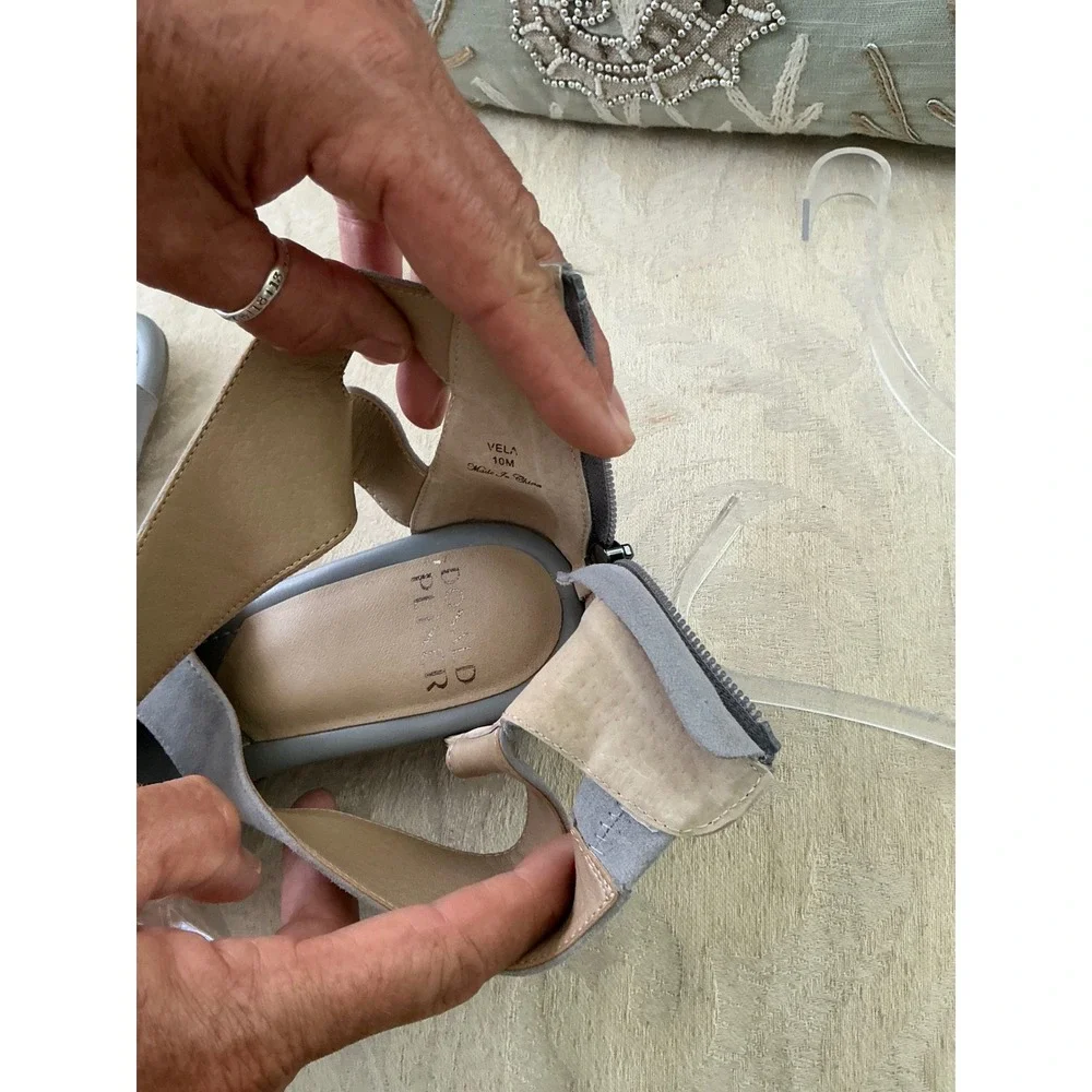 Donald Pliner Booties size 10 Vela Wedge Sandals Gray Suede Shoes